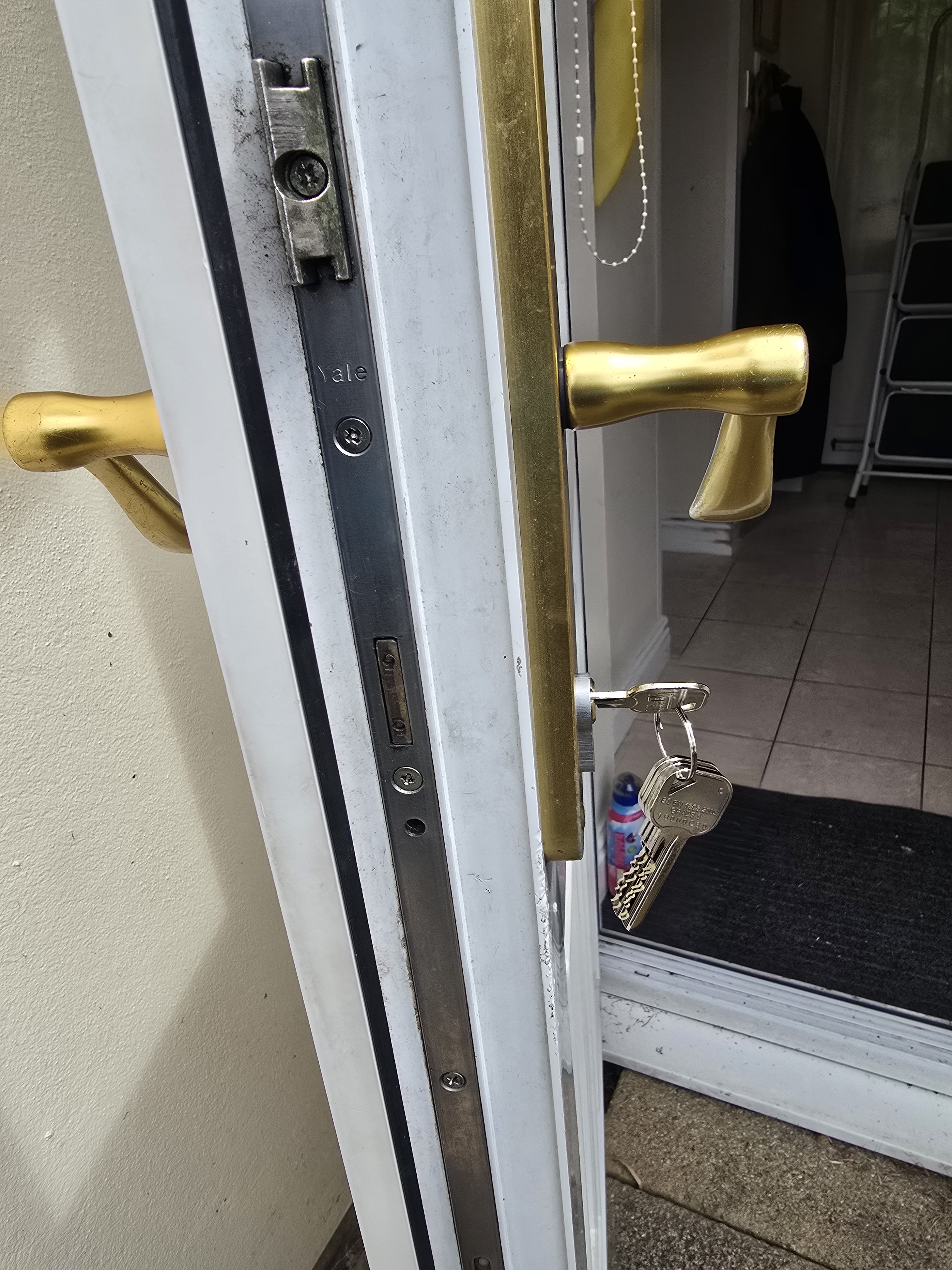 UPVC multipoint gearbox replacement with gold handles